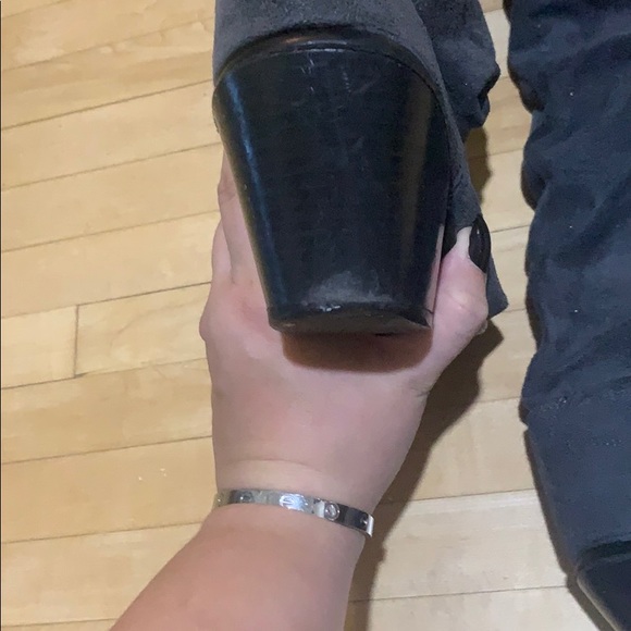 ❌SOLD❌ Grey Suede Boots - Picture 3 of 3